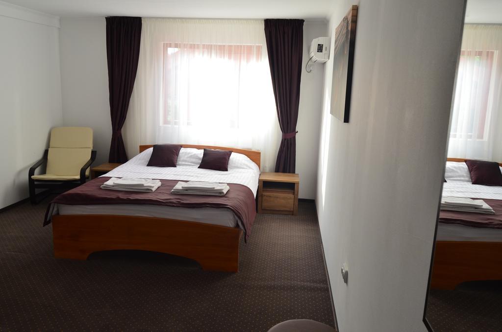 Casa Someseana Guest House Gilgau Ngoại thất bức ảnh