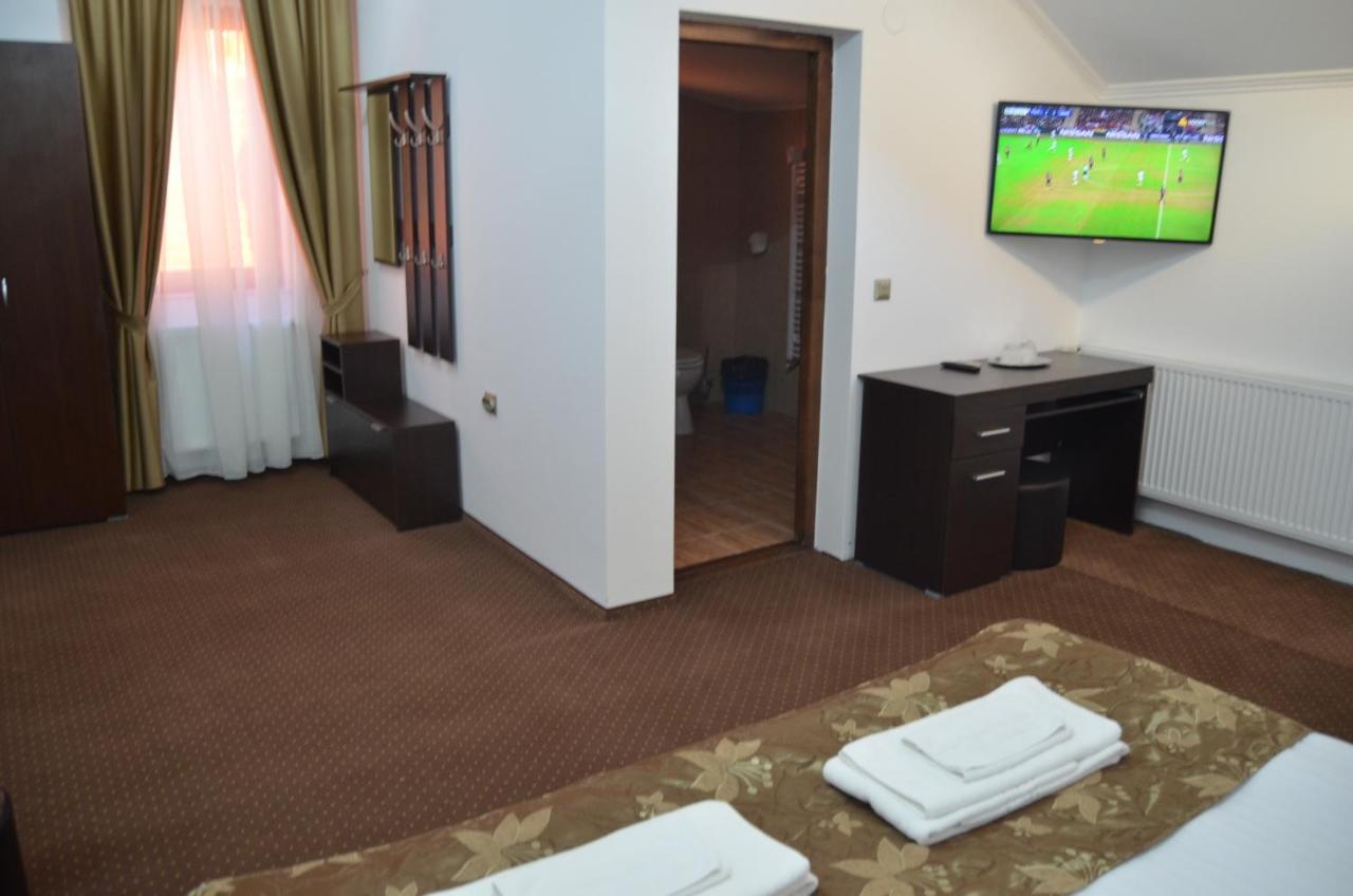 Casa Someseana Guest House Gilgau Ngoại thất bức ảnh