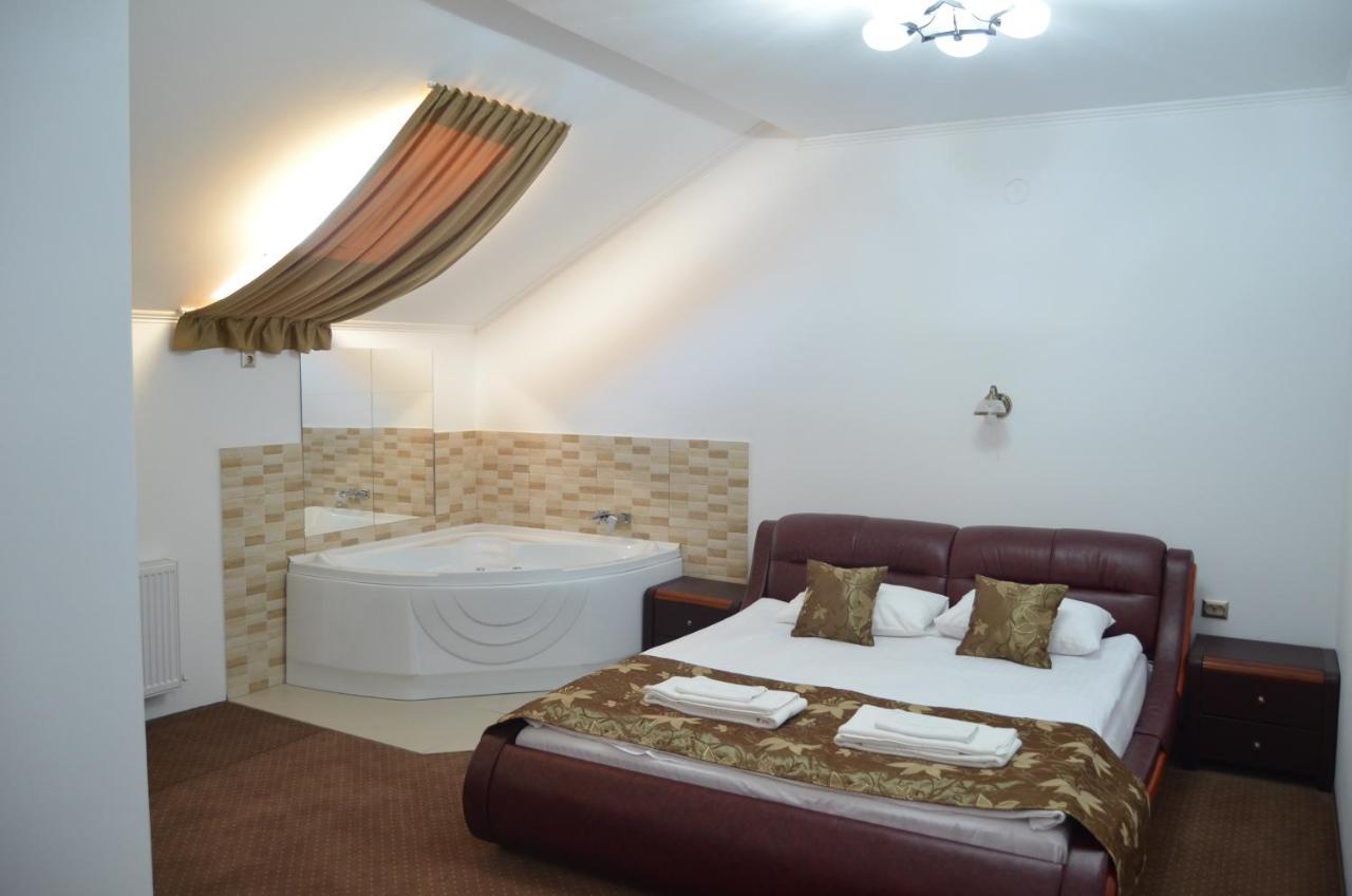 Casa Someseana Guest House Gilgau Ngoại thất bức ảnh