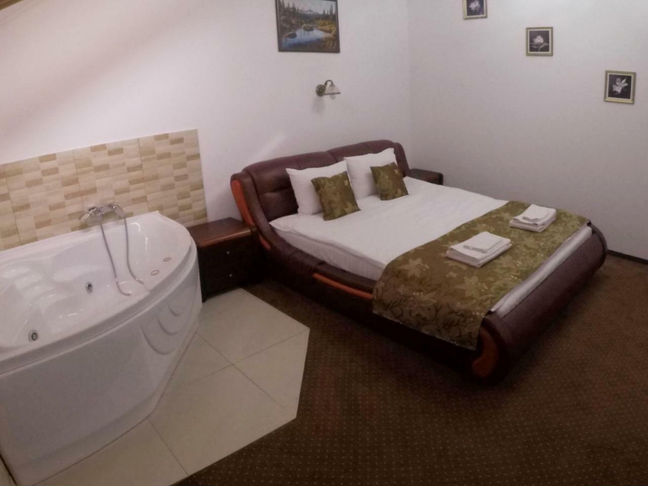 Casa Someseana Guest House Gilgau Ngoại thất bức ảnh