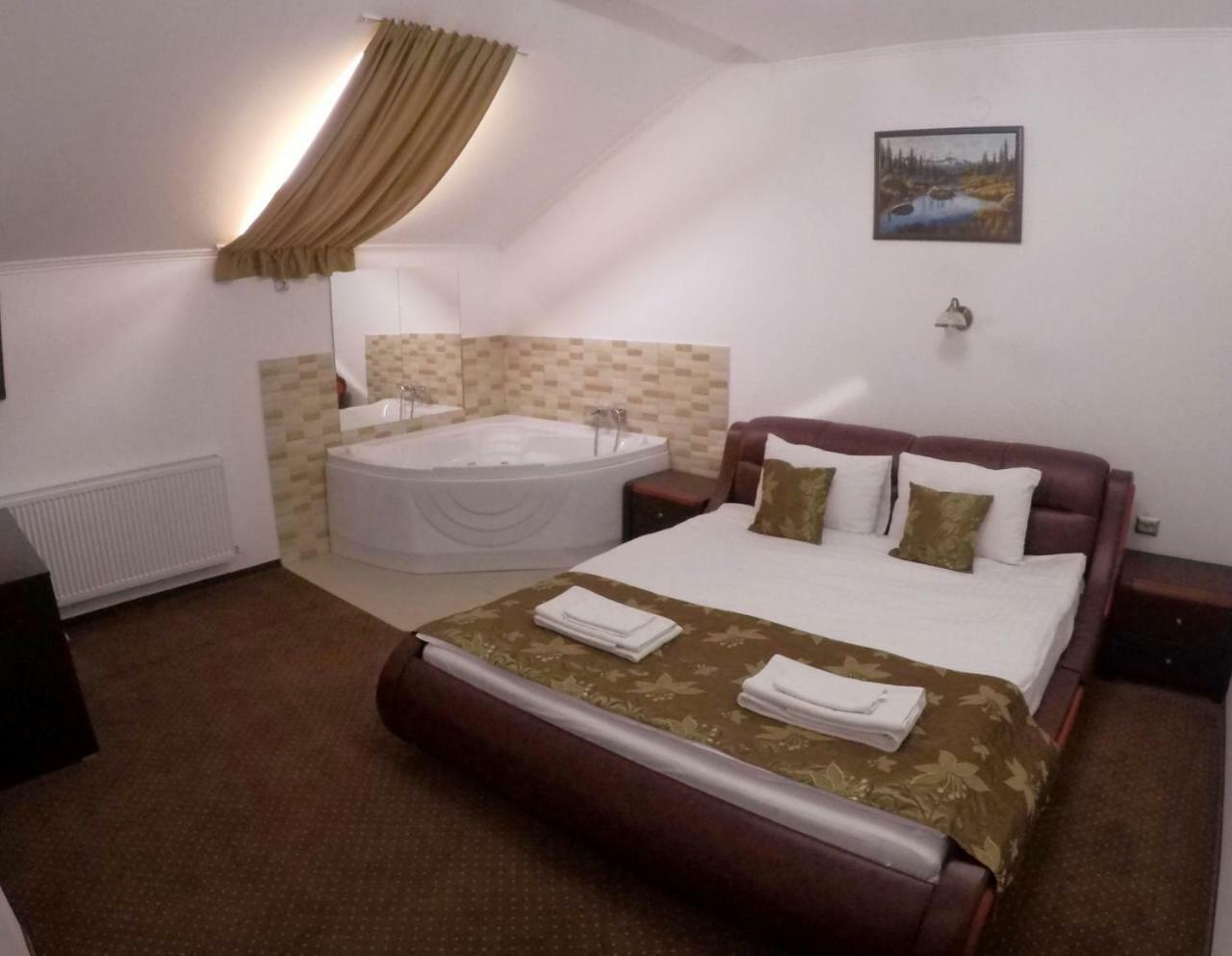 Casa Someseana Guest House Gilgau Ngoại thất bức ảnh