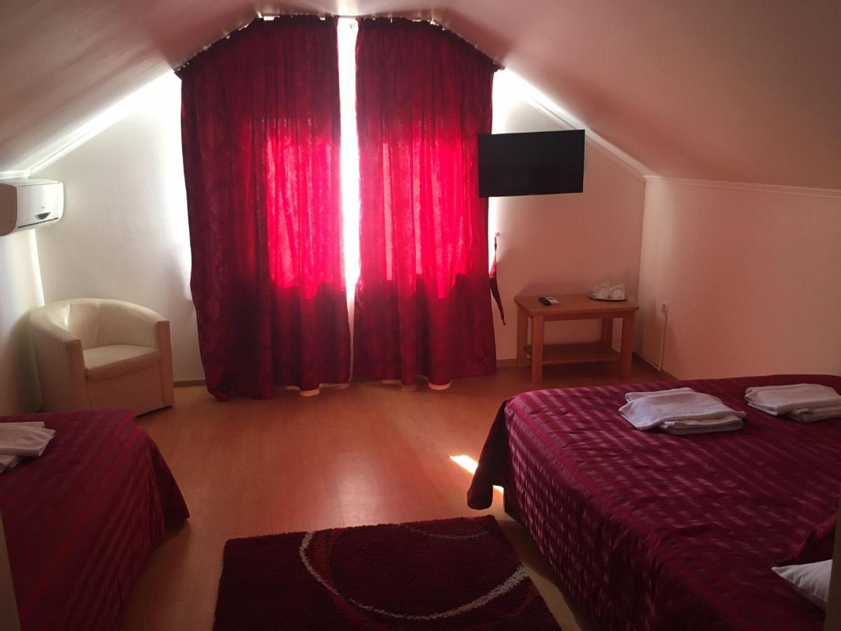 Casa Someseana Guest House Gilgau Ngoại thất bức ảnh