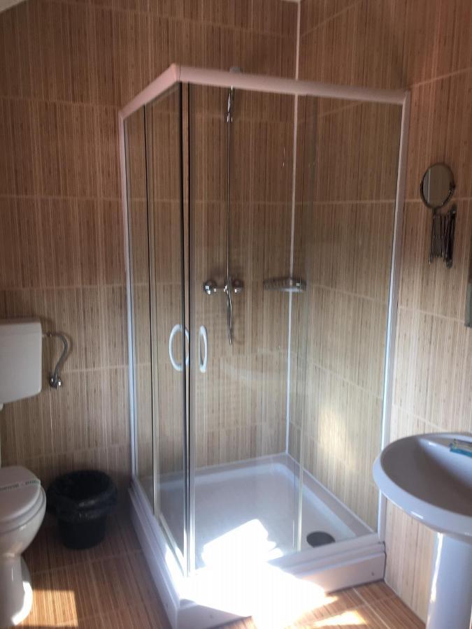 Casa Someseana Guest House Gilgau Ngoại thất bức ảnh